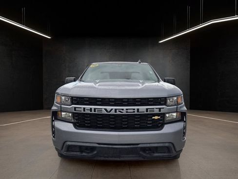 Used 2020 Chevrolet Silverado 1500 Custom w/ Custom Value Package RWD image 2