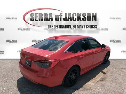 Used 2024 Honda Civic EX image 9