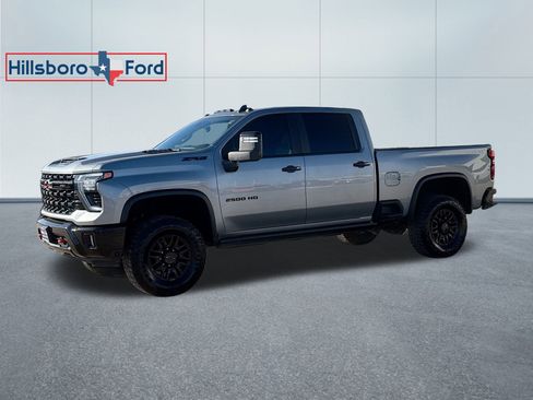 Used 2024 Chevrolet Silverado 2500 ZR2 w/ Technology Package image 1