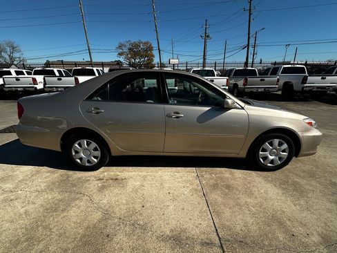 Used 2003 Toyota Camry LE FWD image 6