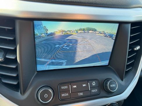 Used 2019 GMC Acadia SLT FWD image 20