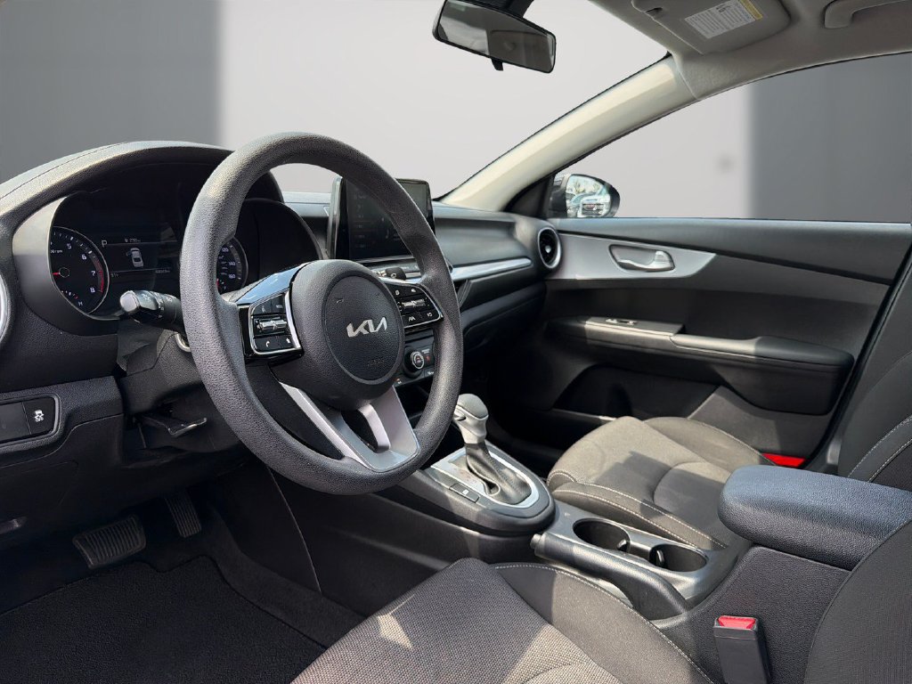 Used 2023 Kia Forte LXS w/ LXS Technology Package FWD image 12