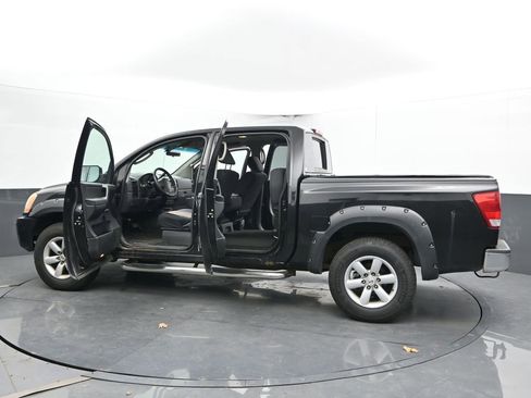 Used 2011 Nissan Titan SV image 35