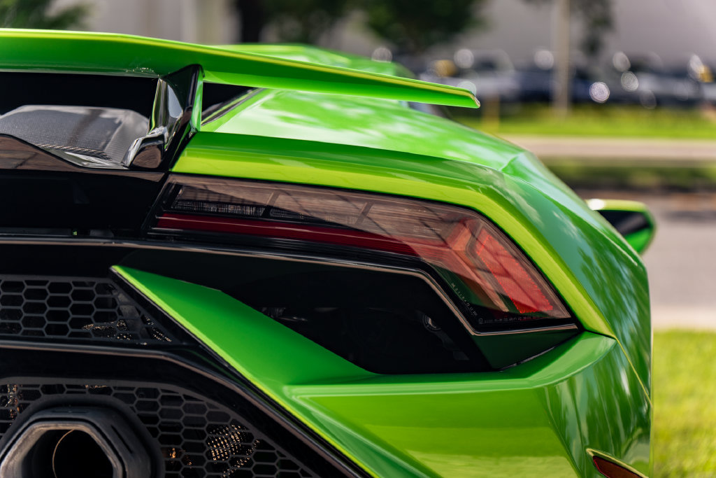 Used 2024 Lamborghini Huracan Tecnica RWD image 12
