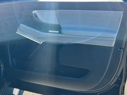 Certified 2025 Ford Expedition Active image 10