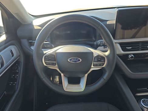 Used 2025 Ford Explorer Active image 13