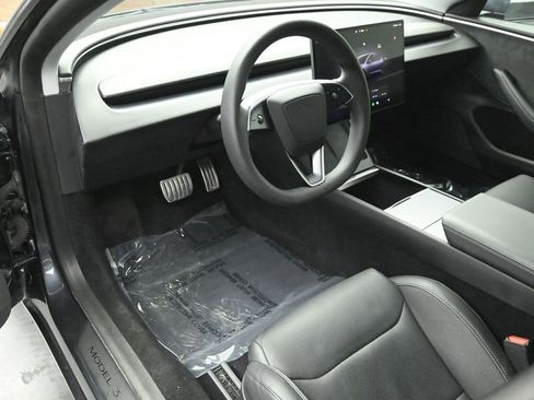 Used 2024 Tesla Model 3 Performance image 9