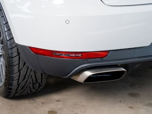 Used 2020 Porsche Macan image 19