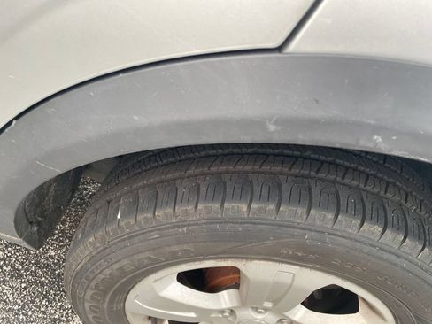 Used 2013 Chevrolet Captiva Sport LS FWD image 16