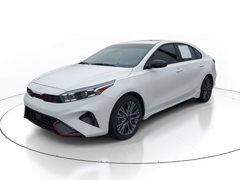 Used 2023 Kia Forte GT-Line w/ GT-Line Premium Package image 3