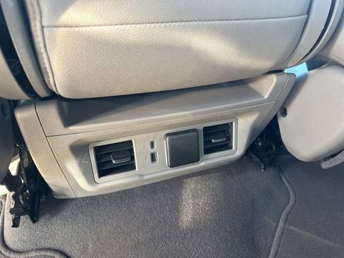 Used 2025 GMC Sierra 1500 SLT AWD/4WD image 20