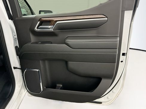 Used 2024 GMC Sierra 1500 Elevation image 31