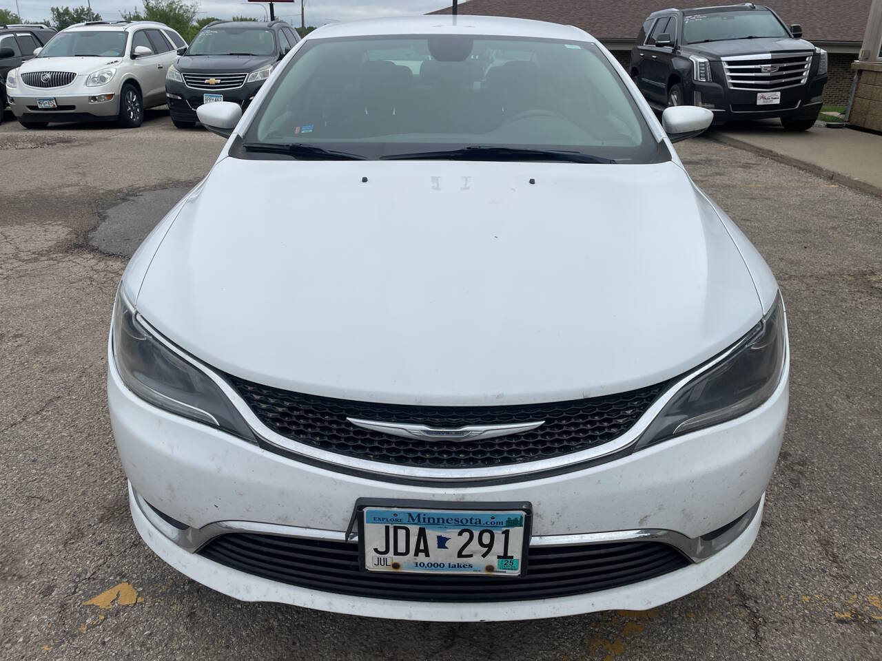 Used 2015 Chrysler 200 Limited w/ Convenience Group FWD image 3