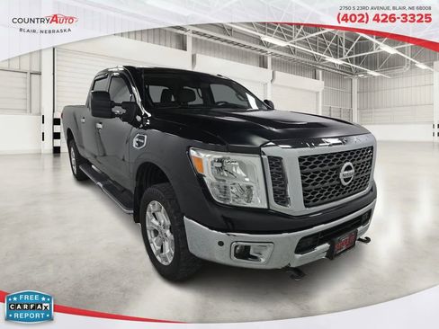 Used 2016 Nissan Titan SV image 7