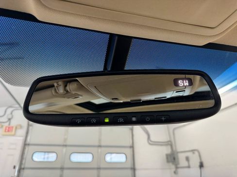 Used 2014 Toyota Avalon XLE Touring FWD image 41