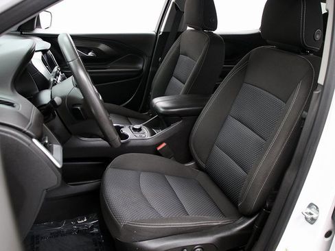 Used 2022 GMC Terrain SLE w/ Driver Convenience Package image 9