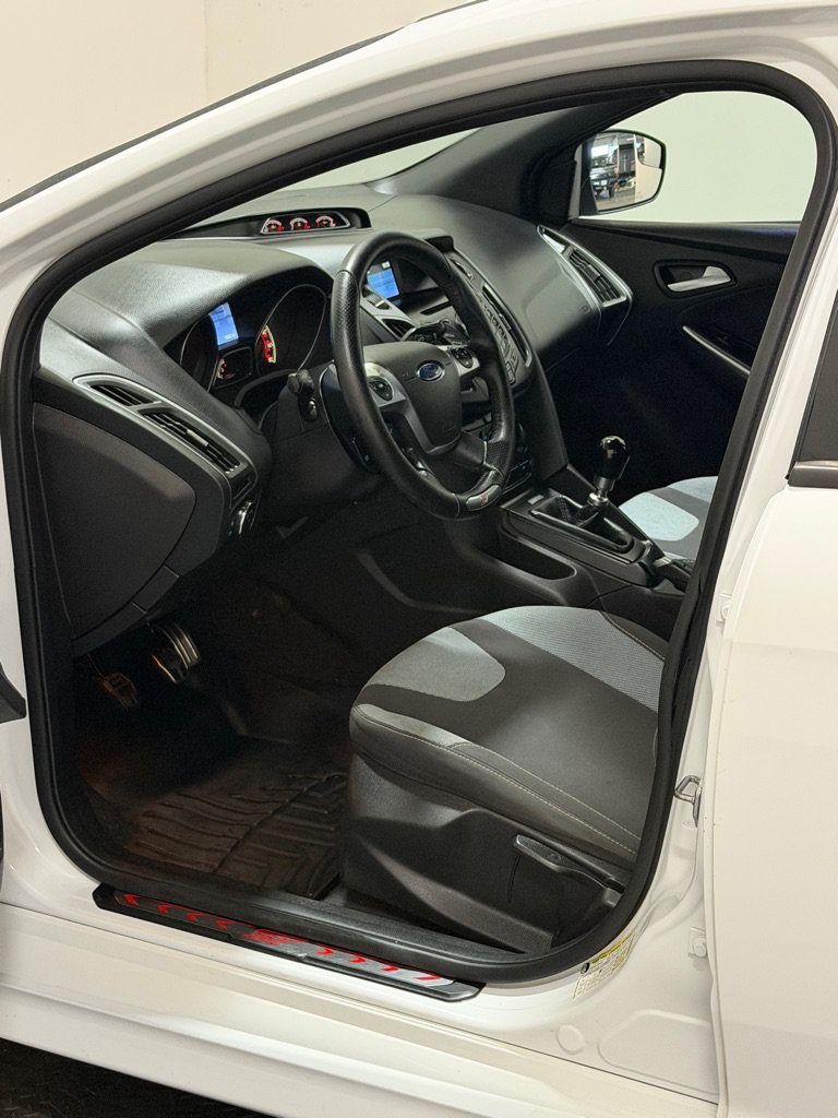 Used 2014 Ford Focus ST FWD image 8