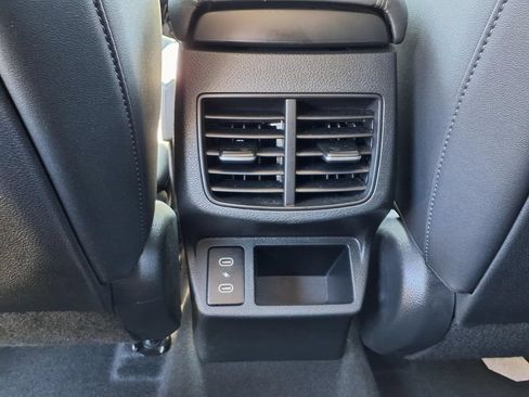 Used 2025 Kia Seltos S FWD image 10