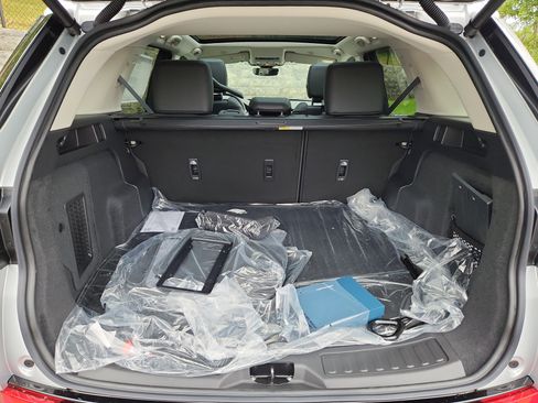 Used 2025 Land Rover Discovery Sport S image 13