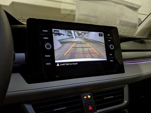 New 2026 Volkswagen Taos SEL image 17