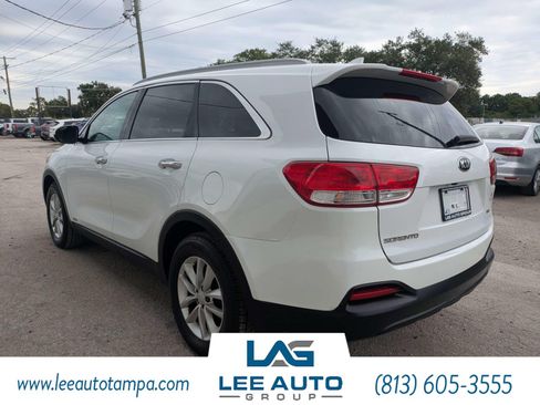 Used 2018 Kia Sorento AWD image 5