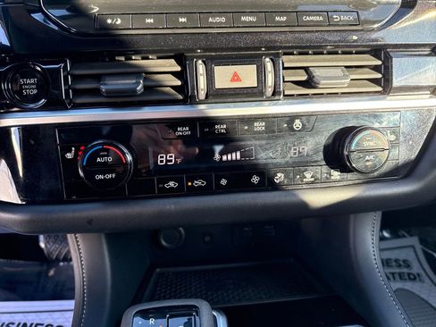 Certified 2025 Nissan Pathfinder SL image 33