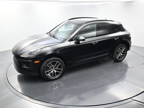 Certified 2026 Porsche Macan AWD/4WD image 33