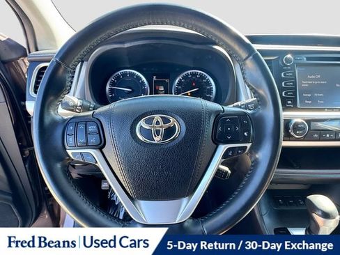 Used 2019 Toyota Highlander Limited AWD/4WD image 16