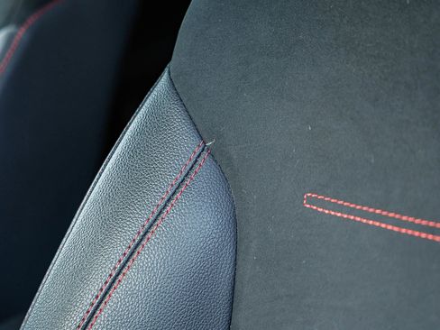 Certified 2024 Mercedes-Benz GLB 250 image 24