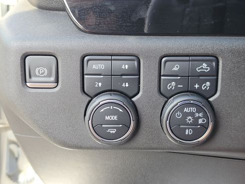 Used 2022 Chevrolet Silverado 1500 High Country AWD/4WD image 34