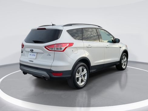 Used 2014 Ford Escape SE w/ Equipment Group 201A image 3