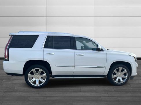 Used 2020 Cadillac Escalade Luxury AWD/4WD image 6