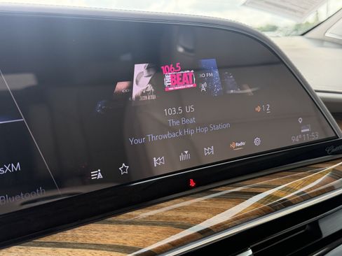 Used 2021 Cadillac Escalade ESV Premium Luxury Platinum RWD image 28