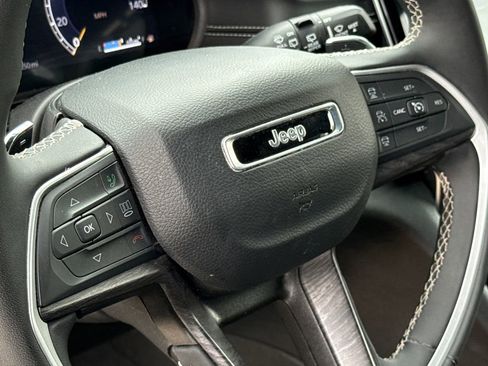 Used 2024 Jeep Grand Cherokee L Limited w/ Luxury Tech Group II image 25
