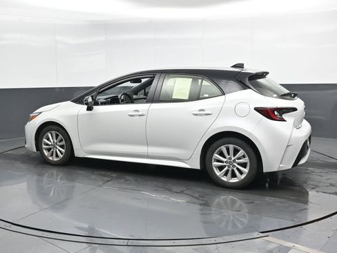 Used 2023 Toyota Corolla SE w/ SE Premium Package image 8