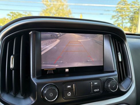 Used 2019 Chevrolet Colorado ZR2 image 25