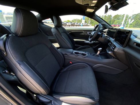 Used 2025 Ford Mustang Coupe RWD image 14