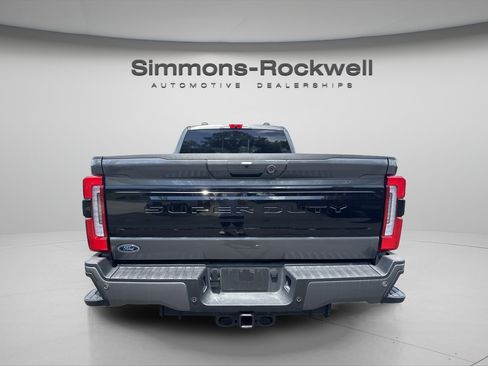 Used 2025 Ford F250 Platinum AWD/4WD image 3
