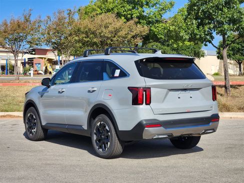 New 2026 Kia Sorento S image 6