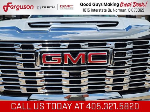New 2026 GMC Sierra 2500 Denali w/ Denali Reserve Package AWD/4WD image 9