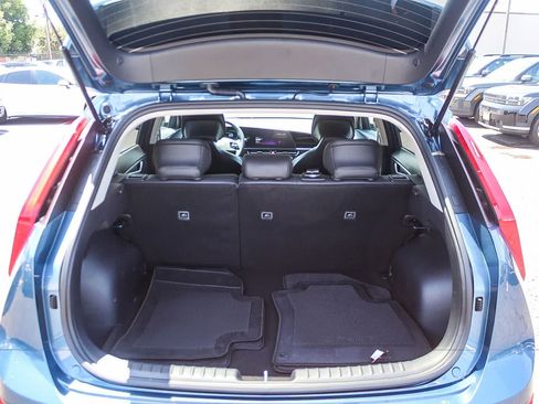 Used 2025 Kia Niro EX FWD image 34