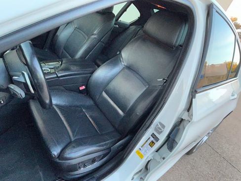 Used 2011 BMW 550i 550i image 8