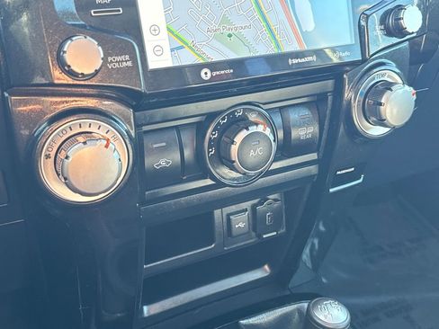 Used 2024 Toyota 4Runner TRD Off-Road Premium image 26