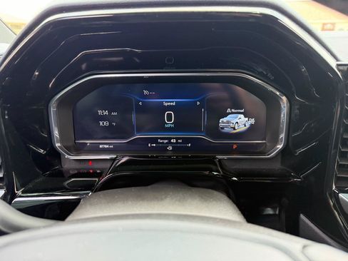 Used 2023 Chevrolet Silverado 1500 High Country w/ High Country Premium Package AWD/4WD image 22