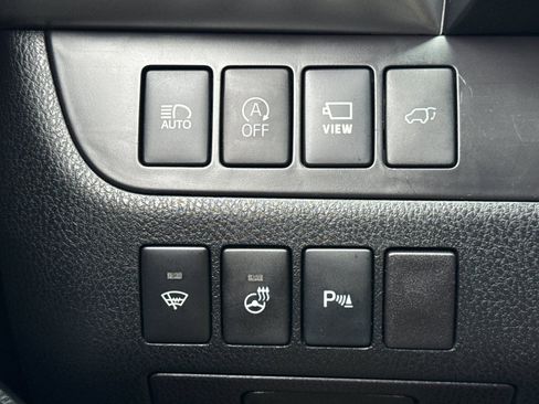 Used 2018 Toyota Highlander image 31