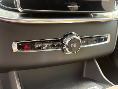 New 2026 Volvo XC90 B6 Ultra image 13