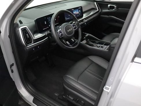 Used 2024 Kia Sorento S w/ Panoramic Sunroof Package FWD image 14