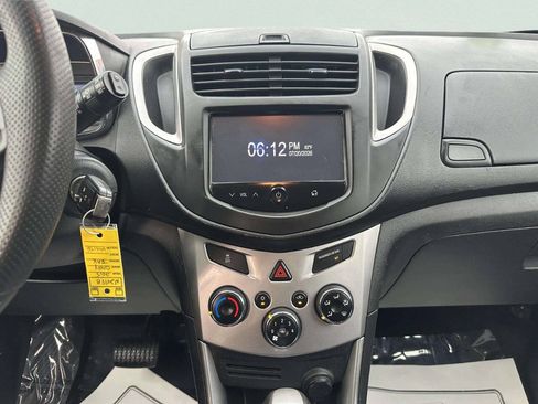 Used 2015 Chevrolet Trax LT FWD image 26
