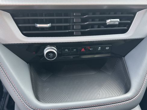 New 2026 Ford Explorer Active w/ Active Comfort Package image 30