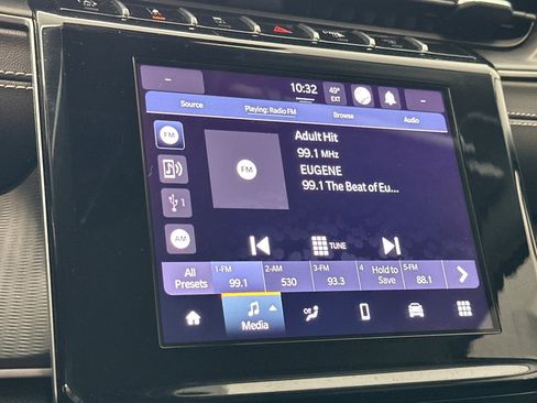 Used 2023 Jeep Grand Cherokee L Laredo AWD/4WD image 22